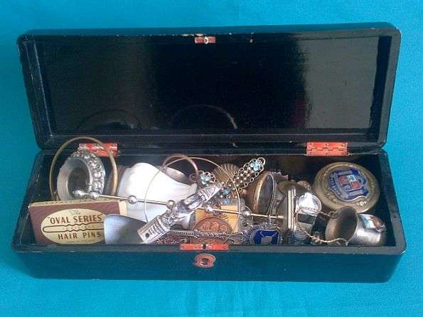 LUCKY DIP IN A JAPANESE LACQUERED BOX>>>R1 NO RESERVE!!