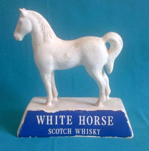 CERAMIC WHITE HORSE/ "WIT PERD" SCOTCH WHISKY ORNAMENT