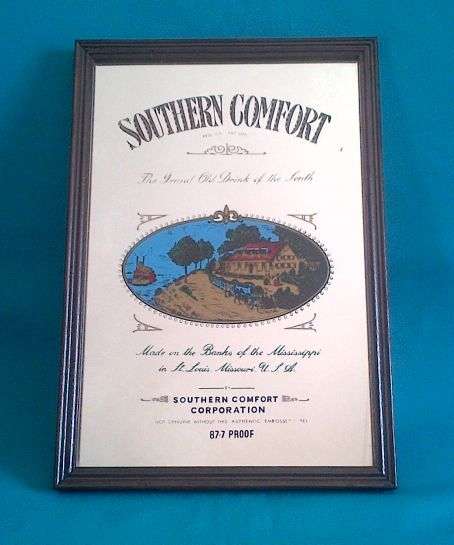 SOUTHERN COMFORT BAR/ ADVERTISING MIRROR IN WOODEN FRAME