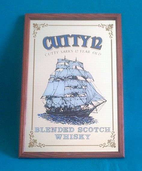 NICE "CUTTY SARK WHISKY" BAR/ ADVERTISING MIRROR IN WOODEN FRAME
