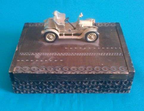 NICE WOODEN HINGED BOX WITH METAL VINTAGE CAR ON LID