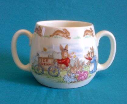 ROYAL DOULTON BUNNYKINS 2 HANDLE MUG (ICE CREAM)