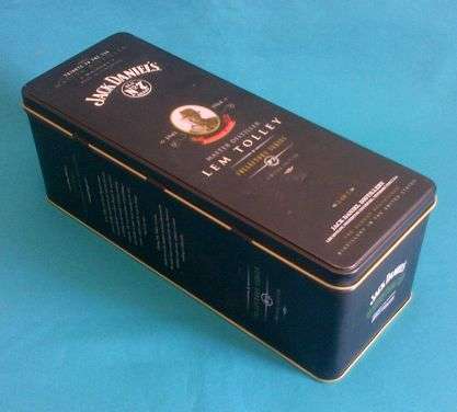 JACK DANIEL'S LIMITED EDITION COLLECTORS TIN