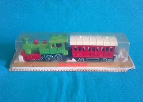 BOXED MAJORETTE METAL LOCOMOTIVE & WAGON