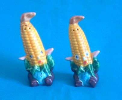CUTE PORCELAIN "MIELIE" FIGURINES SALT & PEPPER SET