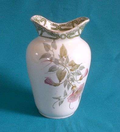 ROYAL DOULTON "INDESTUCTIBLE FLOWERS" VASE
