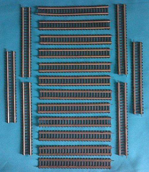 LOT OF 18 OLD FLEISCHMANN RAILWAYS TRAIN TRACKS - HO SCALE