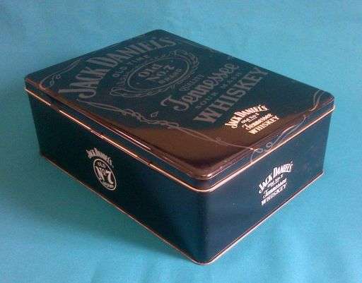 COLLECTABLE JACK DANIEL'S TIN (OLD NO.7 BRAND)