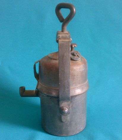 OLD METAL CARBIDE MINERS LAMP/ LANTERN