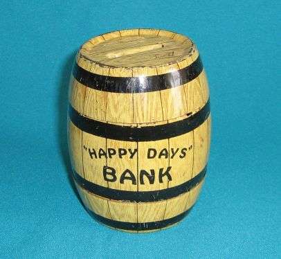 OLD BARREL "HAPPY DAYS" BANK TIN PLATE MONEY/ SAVINGS BOX (USA)