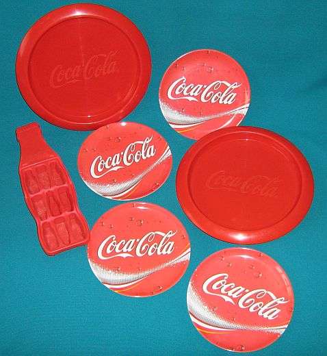 ASSORTMENT OF COCA-COLA PLATES ETC.