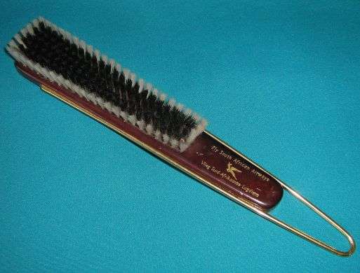 OLD SAA/ SAL FLYING SPRINGBOK WOODEN CLOTHES BRUSH