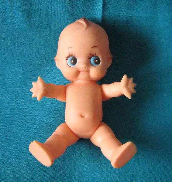 COLLECTABLE VINTAGE RUBBER KEWPIE DOLL