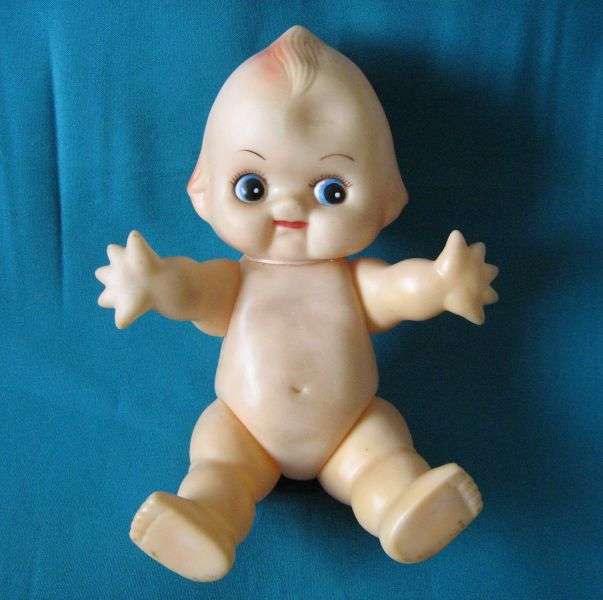 COLLECTABLE VINTAGE KEWPIE DOLL