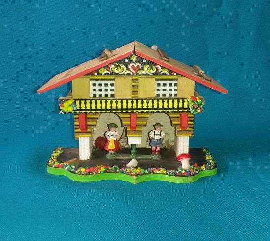 OLD WOODEN WEATHER HOUSE (HYGROMETER) >> GERMANY