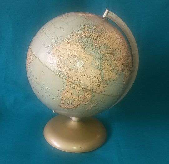 OLD RAND McNALLY POLITICAL WORLD GLOBE, SHOWING RHODESIA ETC.