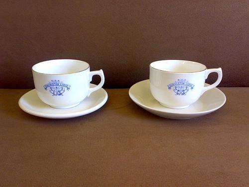 2 SHACKLETON LODGE CUPS & SAUCERS