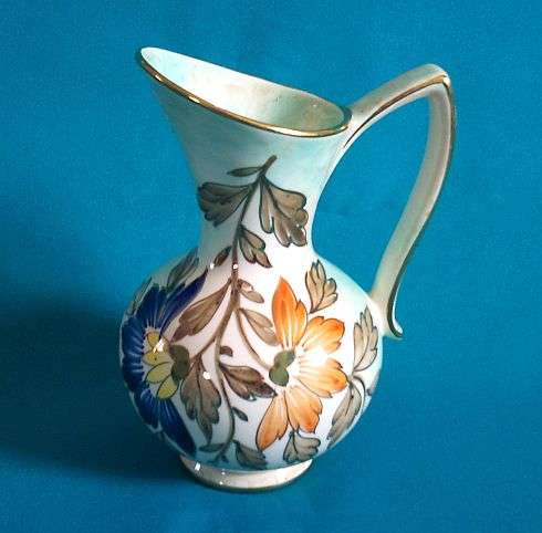 STUNNING GOUDA HOLLAND JUG>>>GOLDEN DETAIL