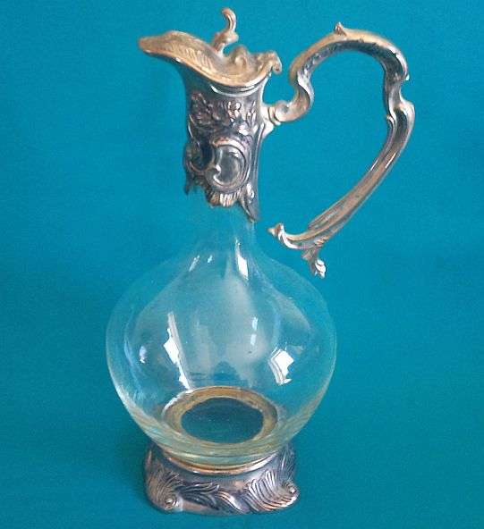 VINTAGE SILVER PLATED & GLASS JUG>>>STUNNING DETAIL!