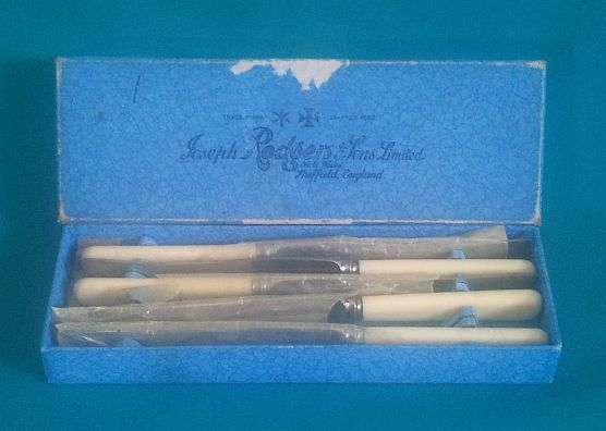 JOSEPH RODGERS BONE HANDLE DINNER KNIVES IN BOX