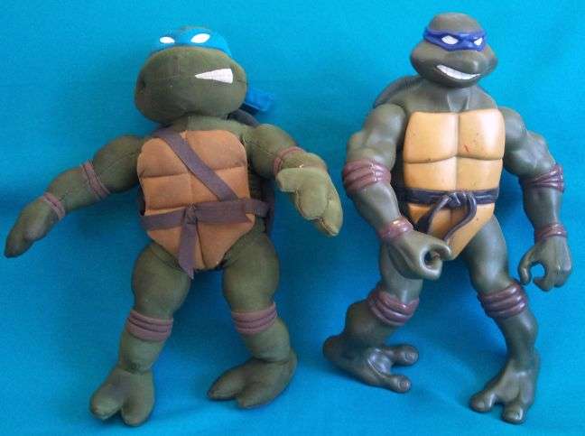 NINJA TURTLE SOFT TOY + PLASTIC DOLL