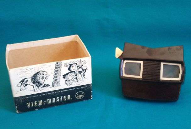 OLD  BROWN BAKELITE VIEW-MASTER IN BOX, MADE IN U.S.A