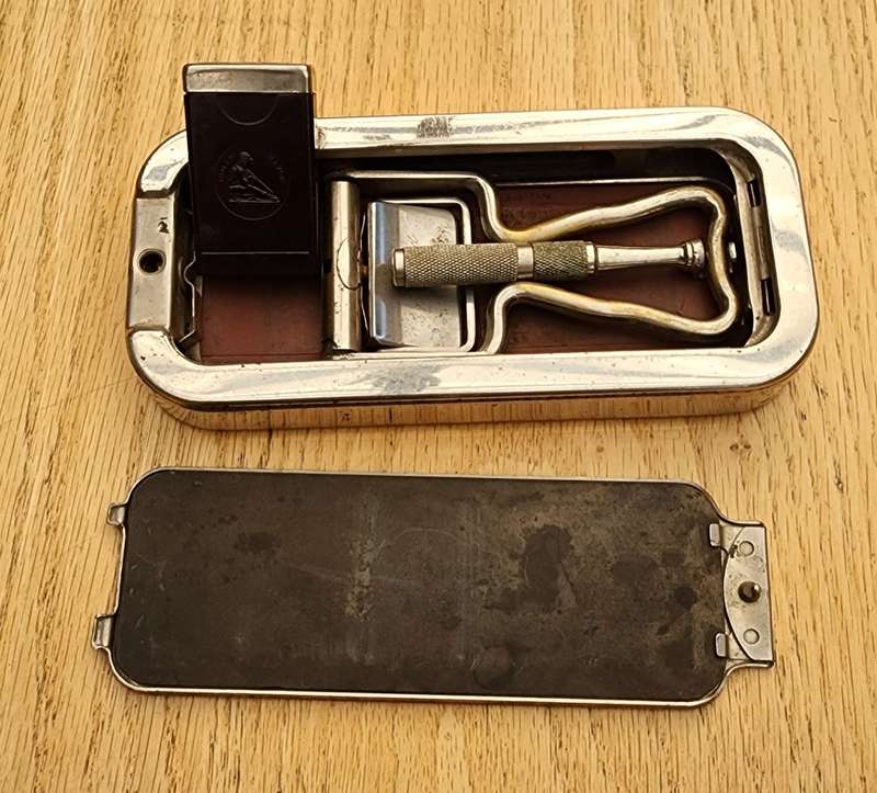 Vintage razors