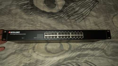 24 Port Gigabit switch