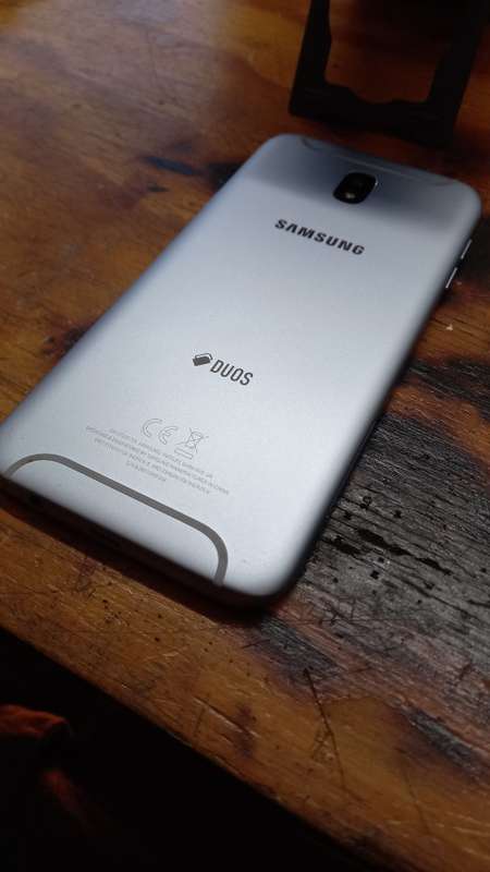 Samsung J7 Pro