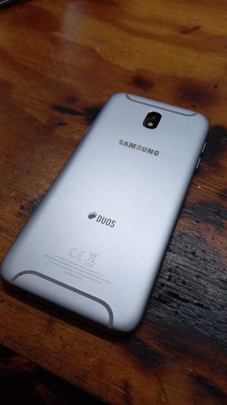 Samsung J7 Pro