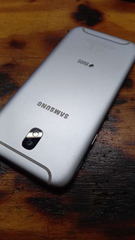 Samsung J7 Pro