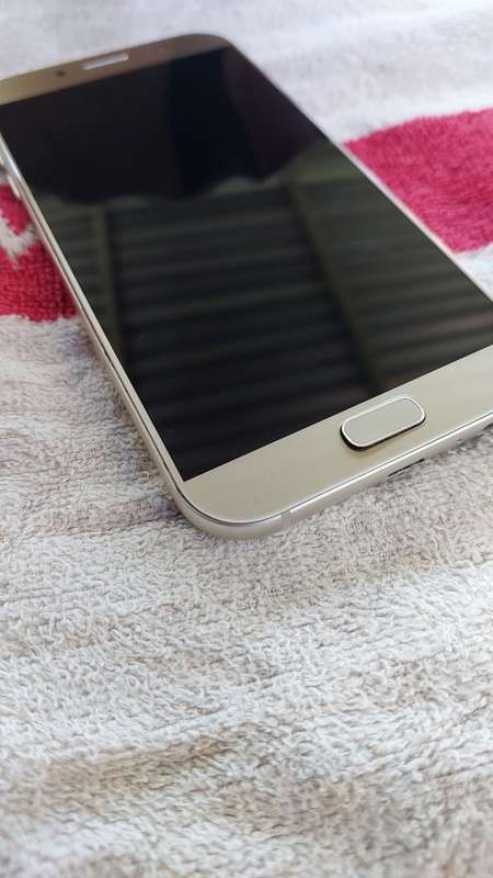 Samsung A7 2017 Phone