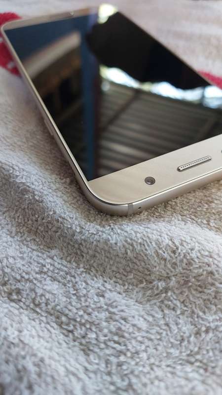 Samsung A7 2017 Phone