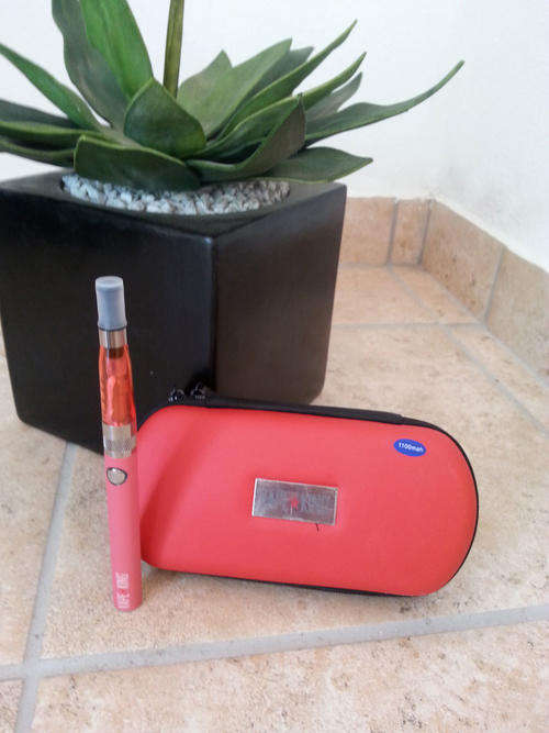 VAPEKING CE5 1100MAH ELECTRONIC CIGARETTE STARTER KIT IN PINK