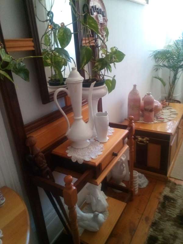Imbuia Yellow Wood Entrance Hall Stand with Mirror