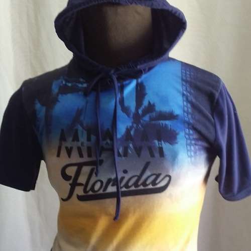 Hoodie size small.