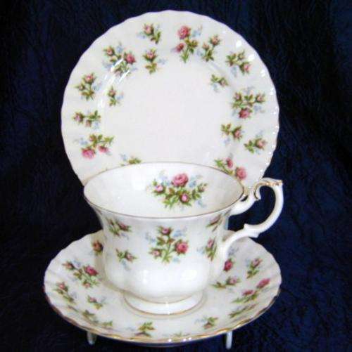 ROYAL ALBERT "WINSOME" TRIO
