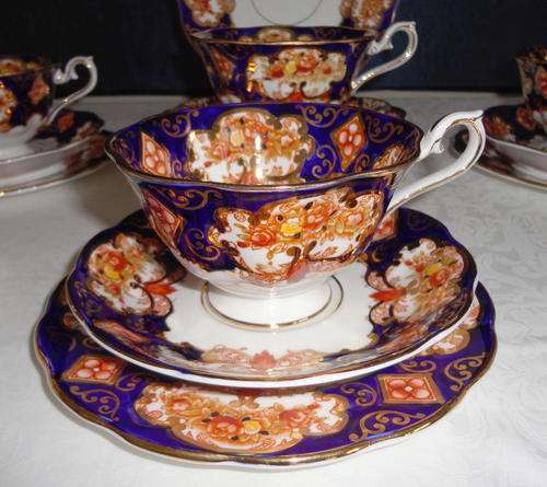 Royal Albert Heirloom Six Tea Trios 18 Pieces