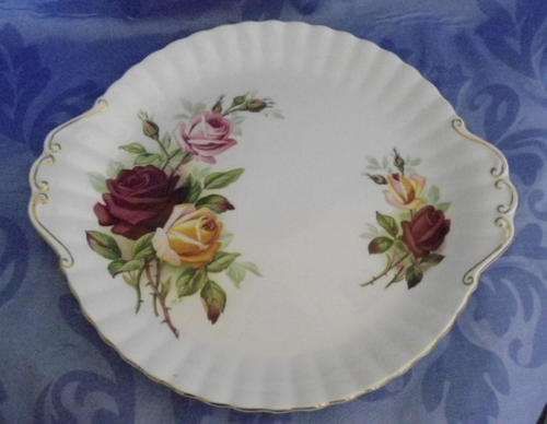 ROYAL ALBERT "KING'S" RANSOM BISCUIT PLATE