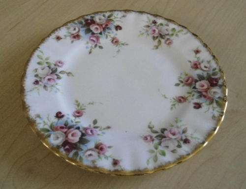 ROYAL ALBERT "COTTAGE GARDEN" TEA / SIDE PLATE