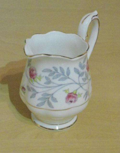 ROYAL ALBERT "CONWAY" MILK JUG