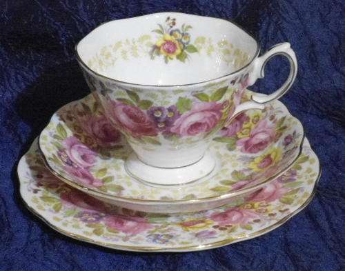 ROYAL ALBERT "SERENA" TRIO