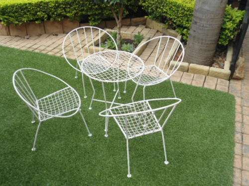 CHILDREN's WIRE MESH GARDEN OR PATIO SET