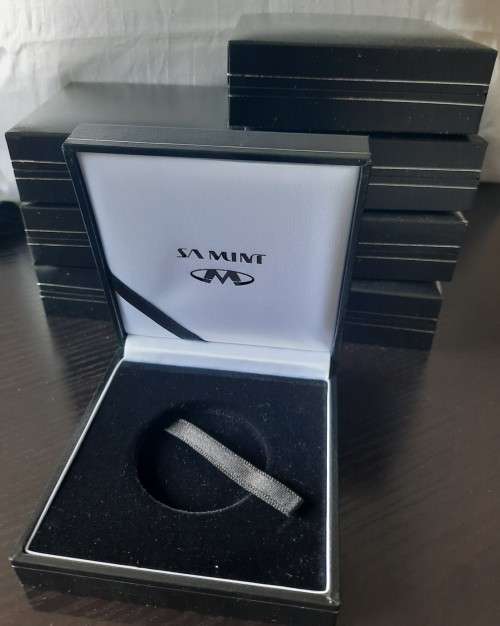 +Beautiful Black SA Mint boxes - R5/R2 crowns size+