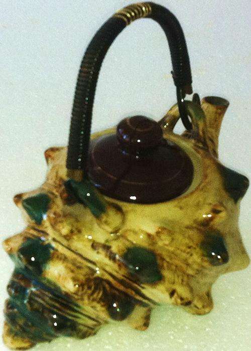 ***LOW START!***VINTAGE JAPANESE CONCH SHELL TEA POT!
