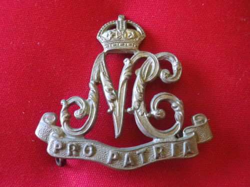 3764 - NATAL CARBINEERS W/M SMASHER HAT BADGE - 1903-35 OWEN 363