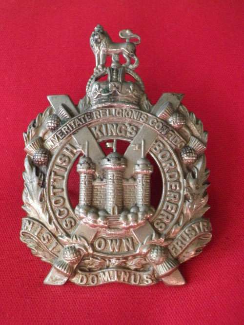 3811- GREAT BRITAIN - KINGS OWN SCOTTISH BORDERERS WM GLENGARRY BADGE WORN POST 1902