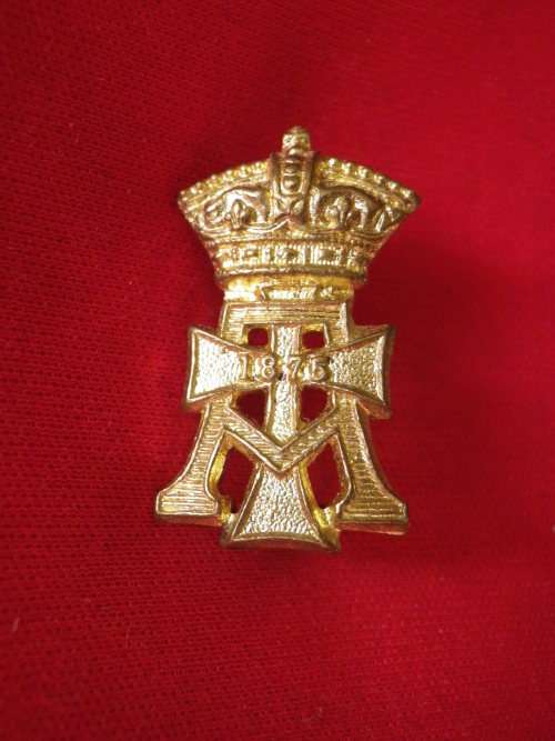 3834- GREAT BRITAIN - ALEXANDRA, PRINCESS OF WALES OWN YORKSHIRE REGT. GM COLLAR BADGE