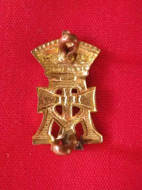 3834- GREAT BRITAIN - ALEXANDRA, PRINCESS OF WALES OWN YORKSHIRE REGT. GM COLLAR BADGE