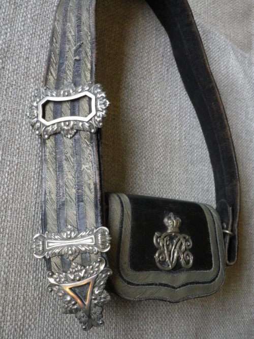 GREAT BRITAIN - VICTORIAN STAFF OFFICERS CROSS BELT + POUCH . LEATHER +  SILVER BULLION WIRE - RARE